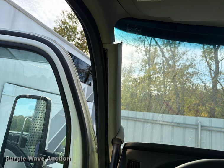 image for item YA5499 2020 Kenworth T880 semi truck