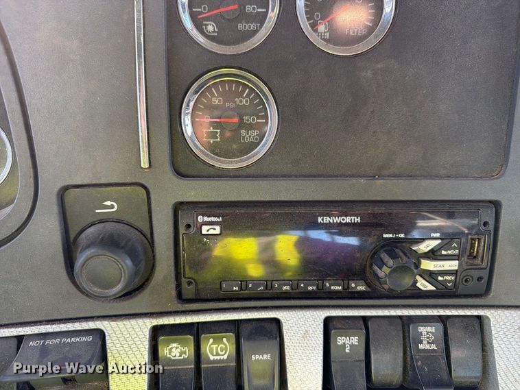 image for item YA5499 2020 Kenworth T880 semi truck