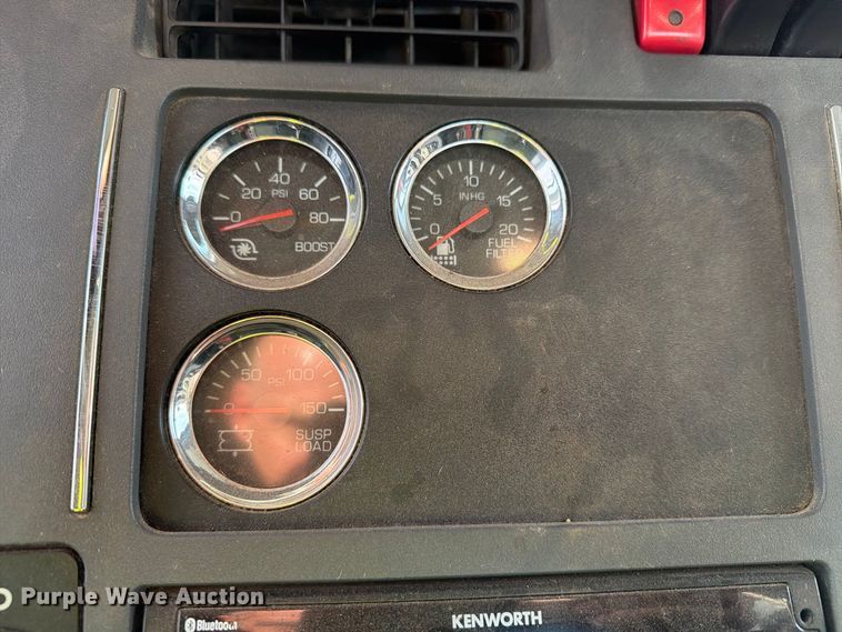 image for item YA5499 2020 Kenworth T880 semi truck