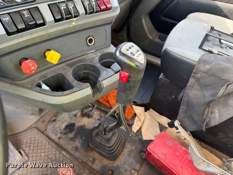 image for item YA5499 2020 Kenworth T880 semi truck