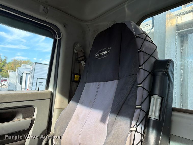 image for item YA5499 2020 Kenworth T880 semi truck