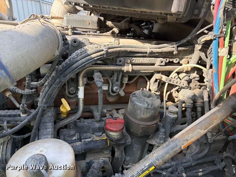 image for item YA5499 2020 Kenworth T880 semi truck