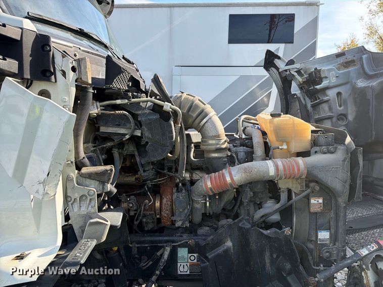 image for item YA5499 2020 Kenworth T880 semi truck