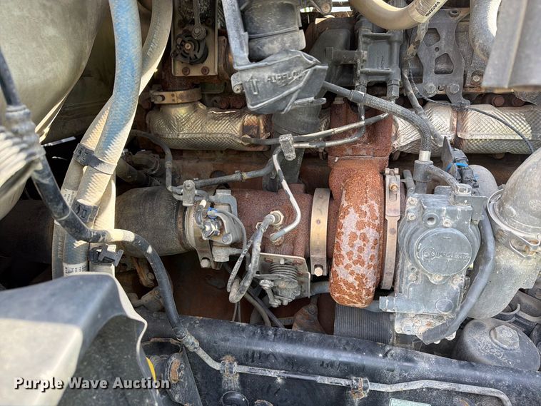 image for item YA5499 2020 Kenworth T880 semi truck