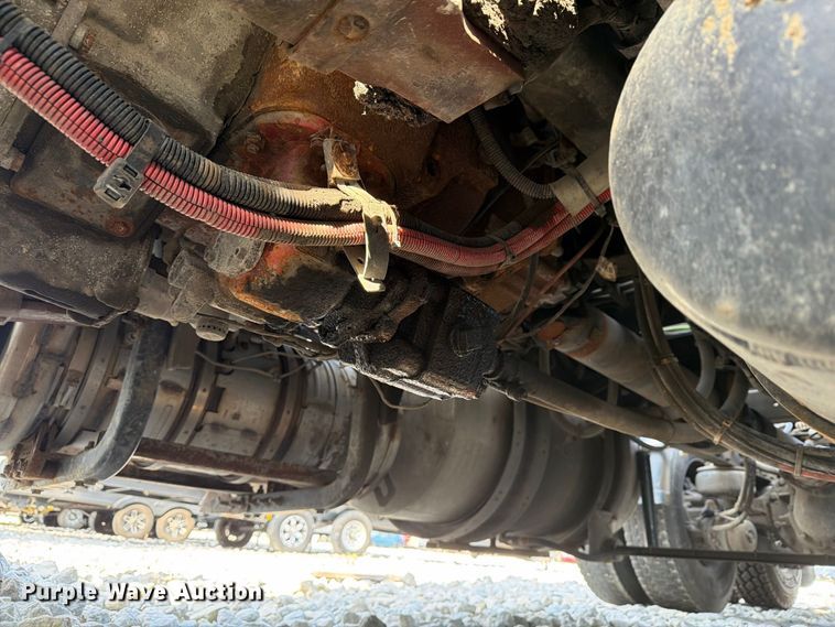 image for item YA5499 2020 Kenworth T880 semi truck