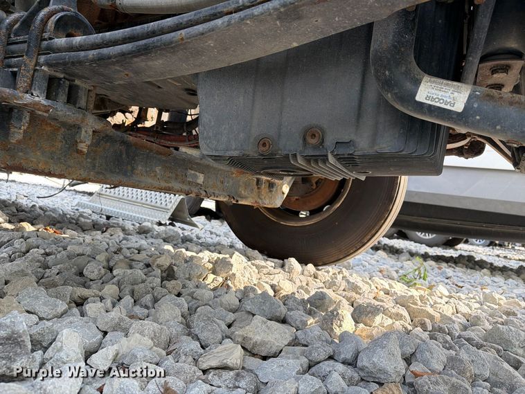 image for item YA5499 2020 Kenworth T880 semi truck