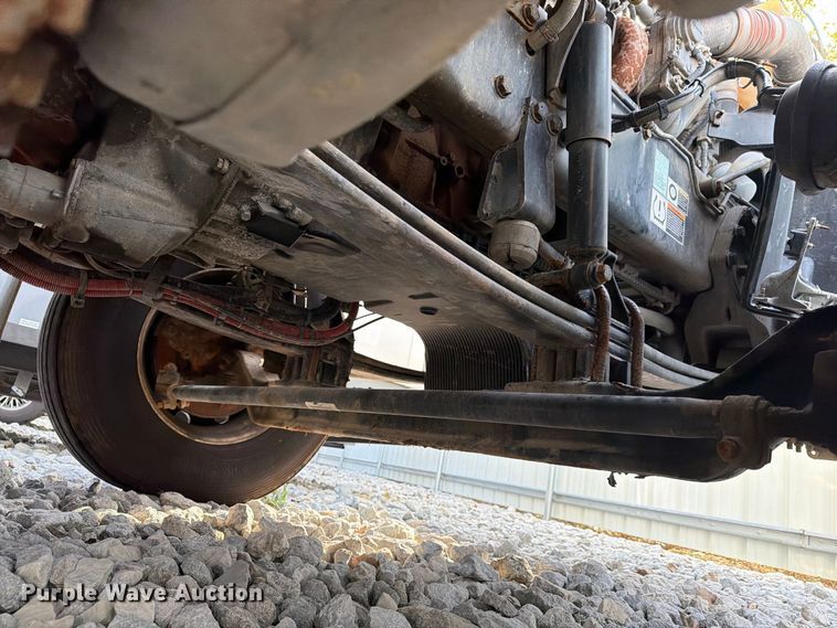 image for item YA5499 2020 Kenworth T880 semi truck