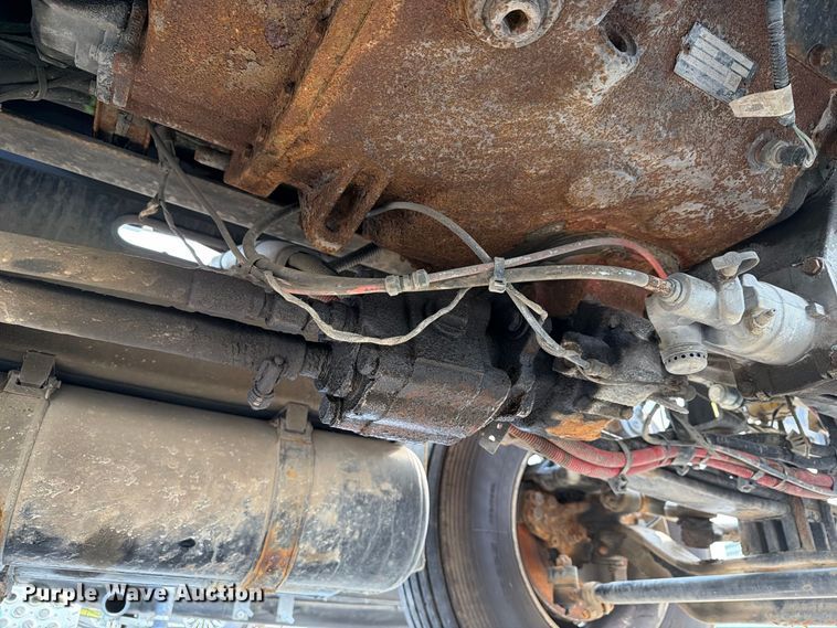 image for item YA5499 2020 Kenworth T880 semi truck