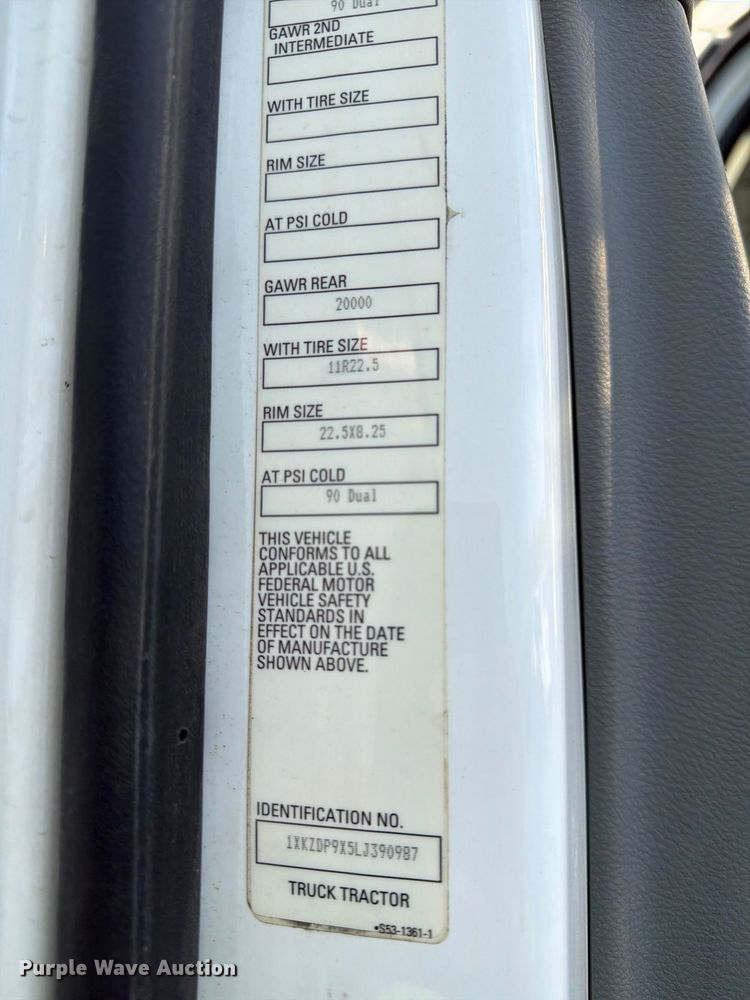 image for item YA5499 2020 Kenworth T880 semi truck