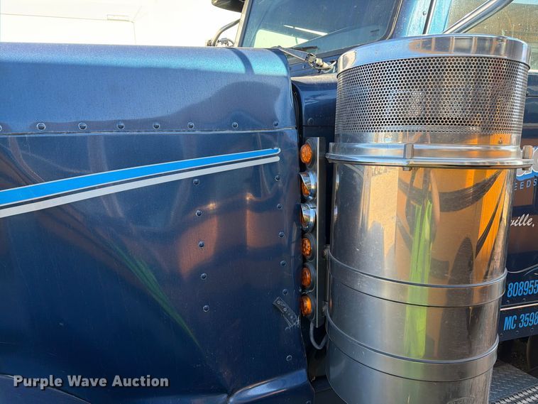 image for item YA5538 2023 Peterbilt 389 tank truck