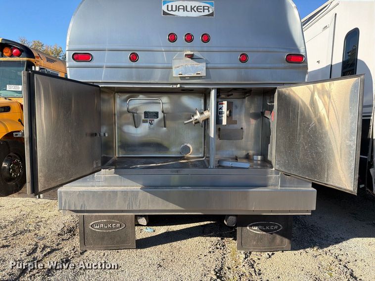 image for item YA5538 2023 Peterbilt 389 tank truck