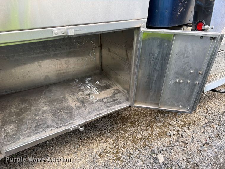 image for item YA5538 2023 Peterbilt 389 tank truck
