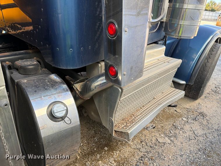 image for item YA5538 2023 Peterbilt 389 tank truck