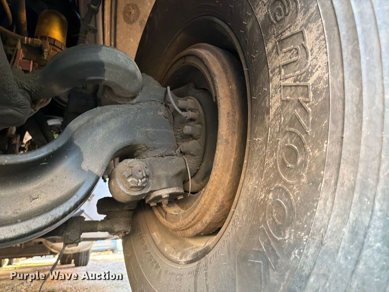 image for item YA5538 2023 Peterbilt 389 tank truck