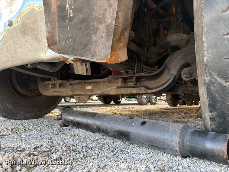 image for item YA5538 2023 Peterbilt 389 tank truck