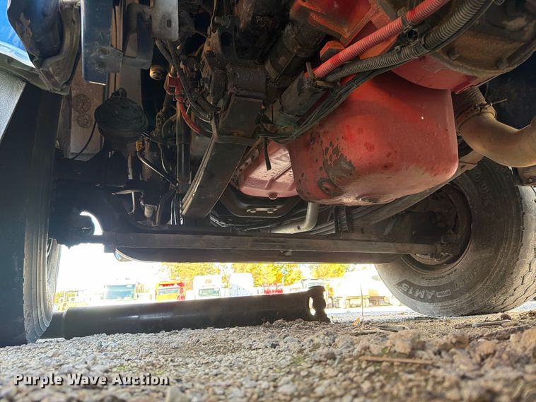 image for item YA5538 2023 Peterbilt 389 tank truck