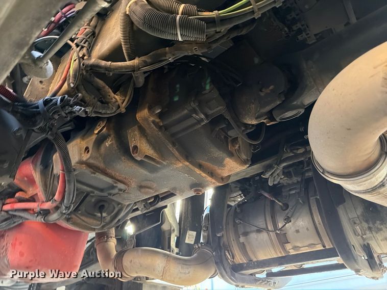 image for item YA5538 2023 Peterbilt 389 tank truck