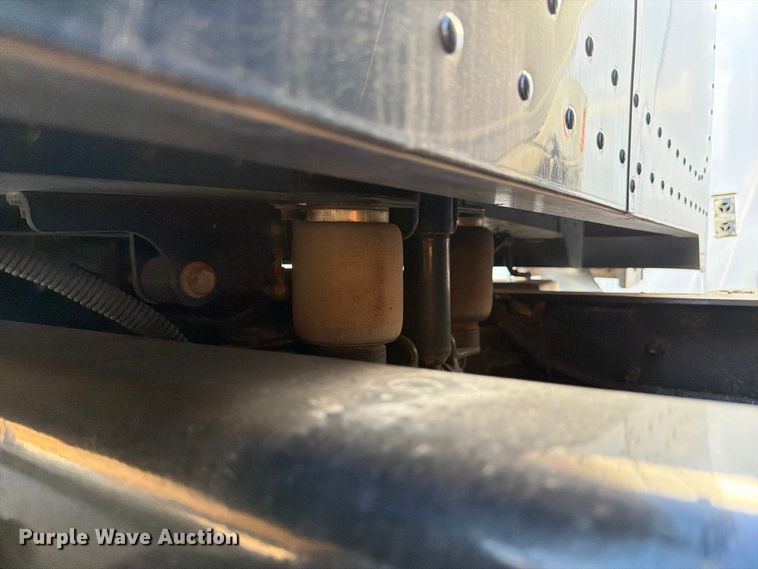 image for item YA5538 2023 Peterbilt 389 tank truck