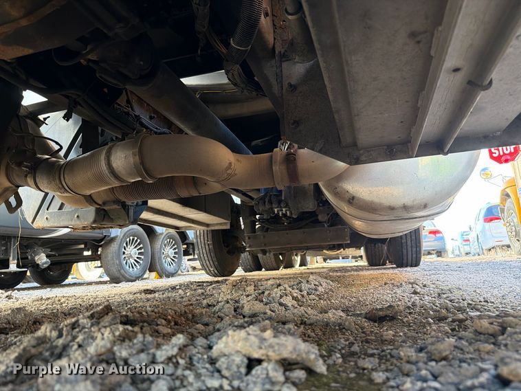 image for item YA5538 2023 Peterbilt 389 tank truck