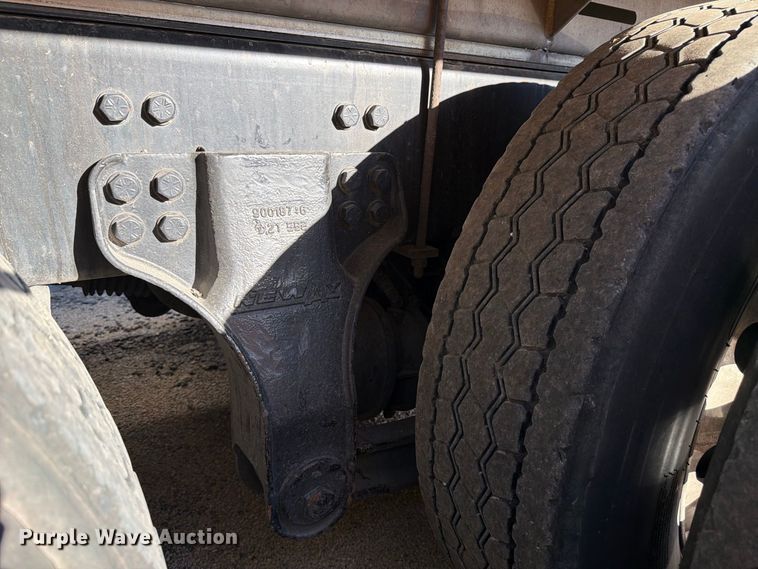 image for item YA5538 2023 Peterbilt 389 tank truck