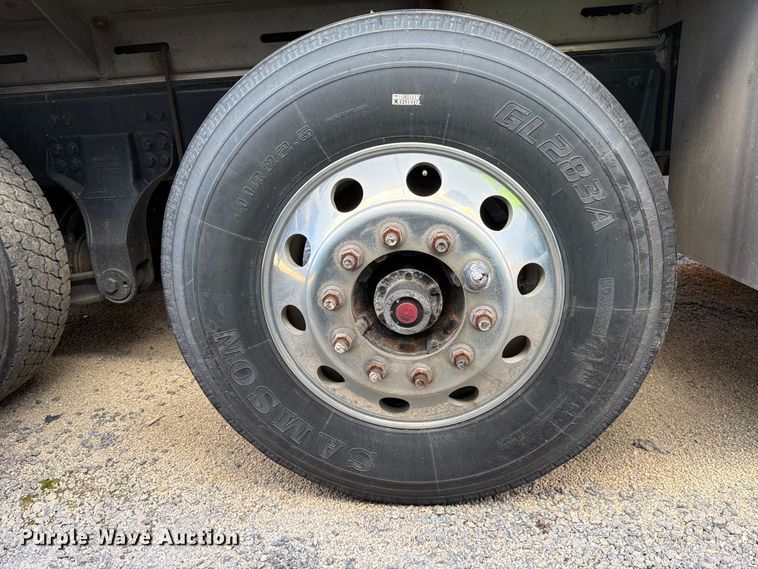 image for item YA5538 2023 Peterbilt 389 tank truck