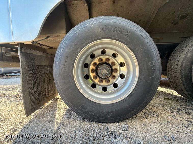 image for item YA5538 2023 Peterbilt 389 tank truck