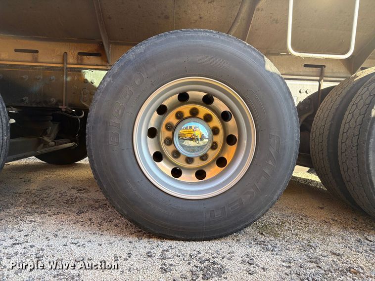 image for item YA5538 2023 Peterbilt 389 tank truck