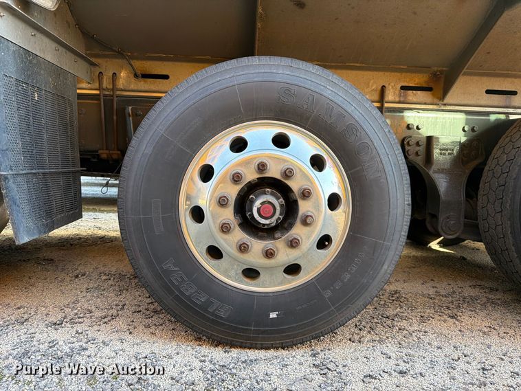 image for item YA5538 2023 Peterbilt 389 tank truck