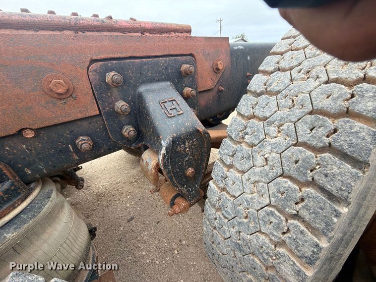 image for item DV8690 1990 Mack CH semi truck