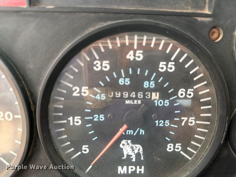 image for item DV8690 1990 Mack CH semi truck