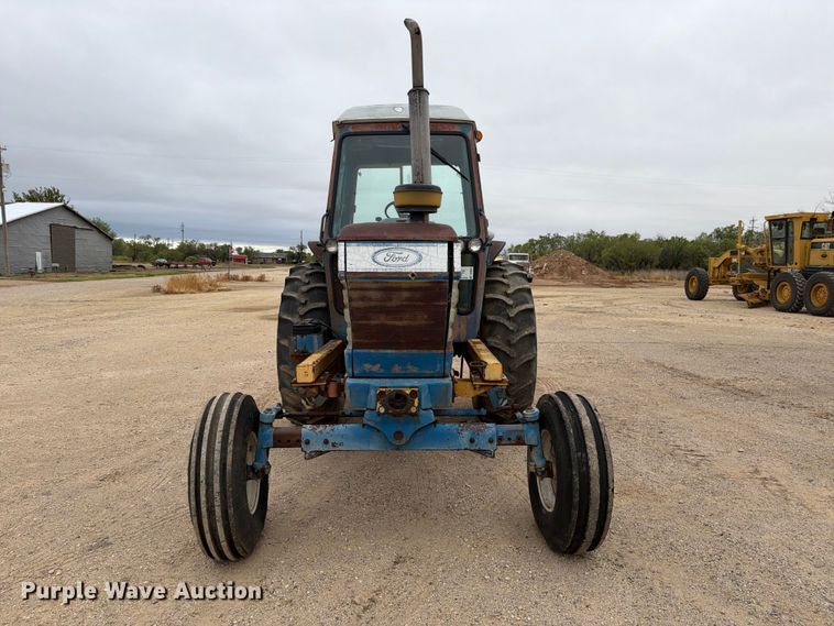 image for item DV8691 Ford 7710 tractor