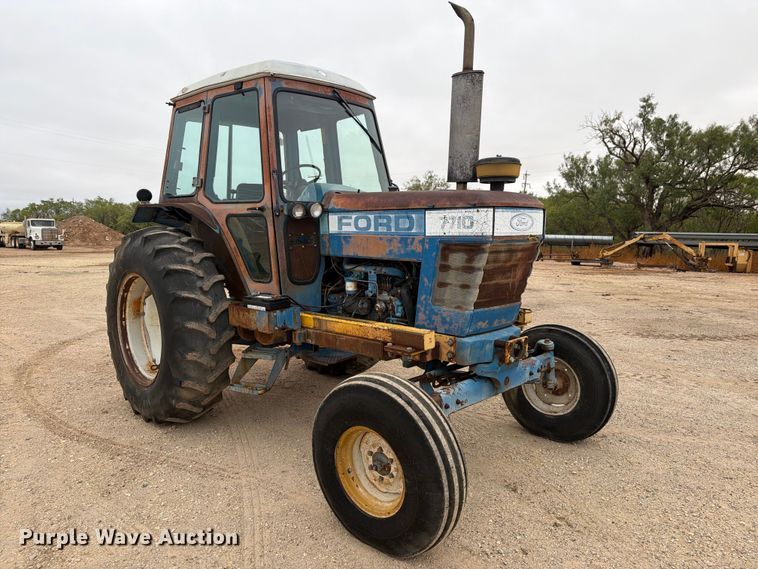image for item DV8691 Ford 7710 tractor