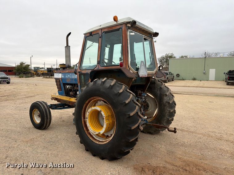 image for item DV8691 Ford 7710 tractor