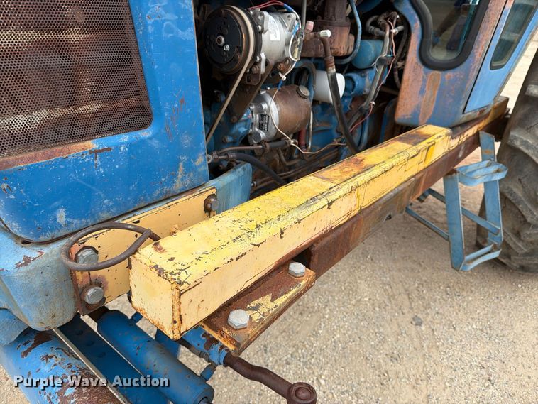 image for item DV8691 Ford 7710 tractor