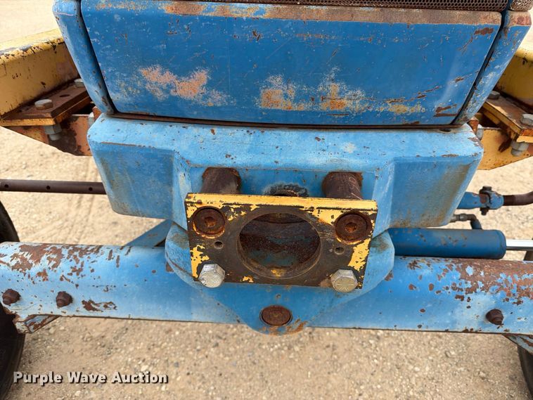 image for item DV8691 Ford 7710 tractor