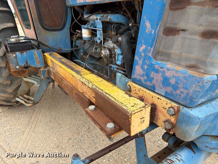 image for item DV8691 Ford 7710 tractor