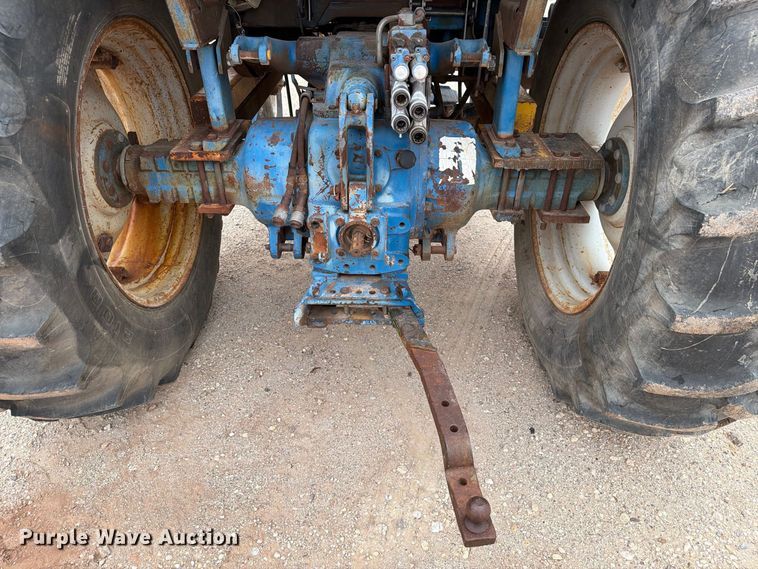 image for item DV8691 Ford 7710 tractor