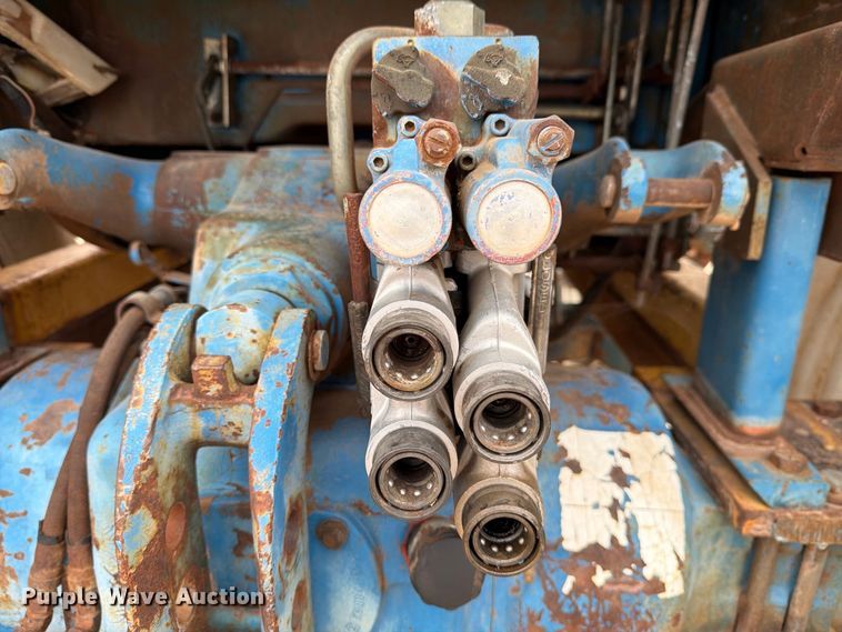 image for item DV8691 Ford 7710 tractor