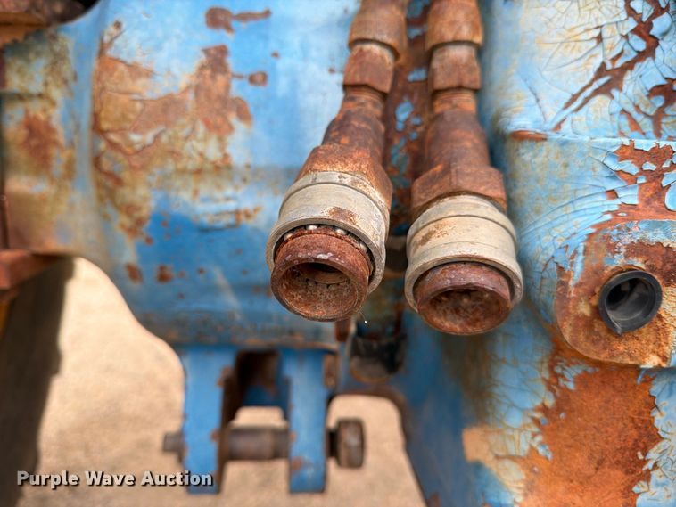 image for item DV8691 Ford 7710 tractor
