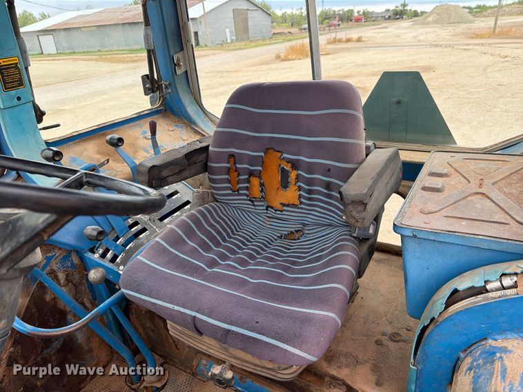 image for item DV8691 Ford 7710 tractor