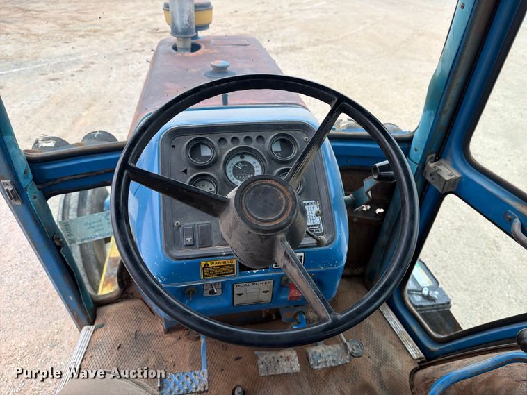 image for item DV8691 Ford 7710 tractor