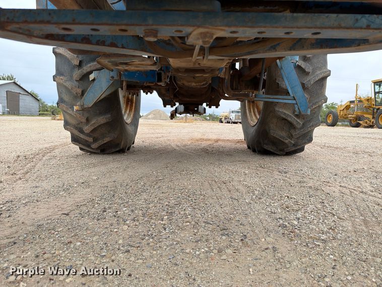 image for item DV8691 Ford 7710 tractor