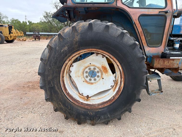 image for item DV8691 Ford 7710 tractor