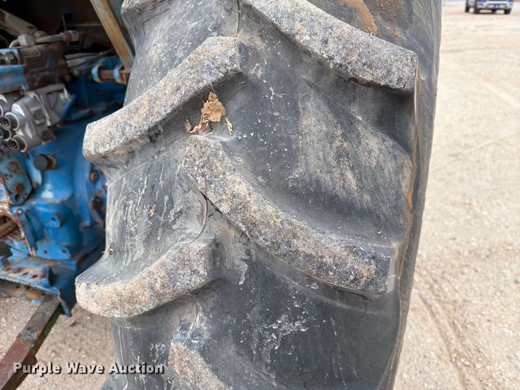 image for item DV8691 Ford 7710 tractor
