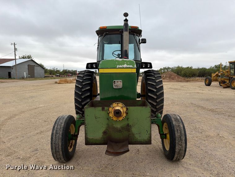 image for item DV8692 John Deere 4440 tractor