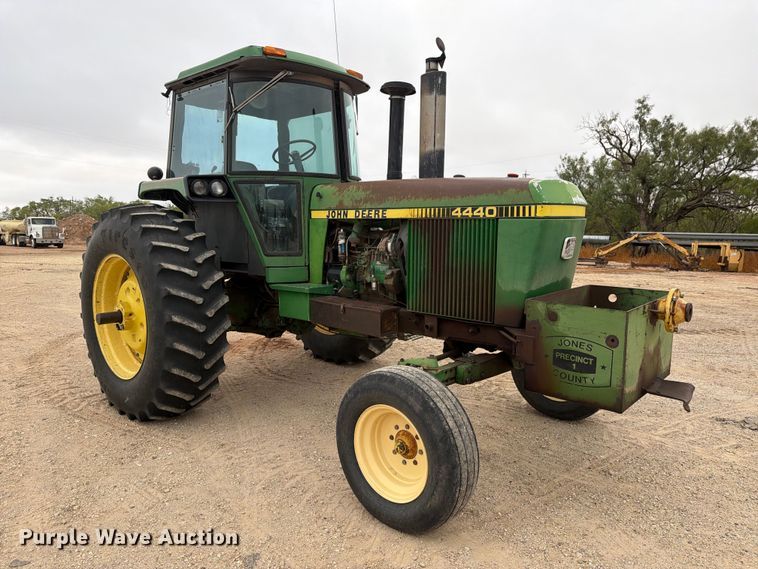 image for item DV8692 John Deere 4440 tractor