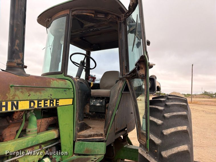 image for item DV8692 John Deere 4440 tractor