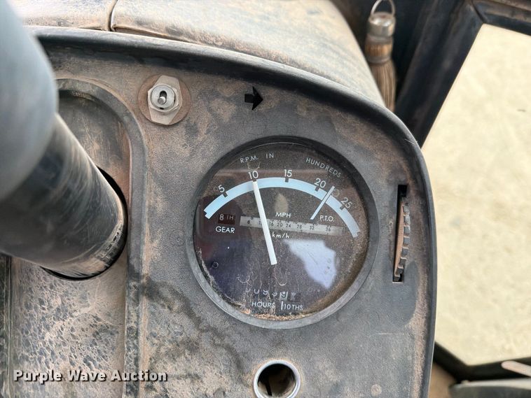 image for item DV8692 John Deere 4440 tractor