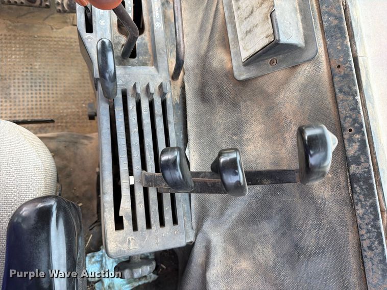 image for item DV8692 John Deere 4440 tractor
