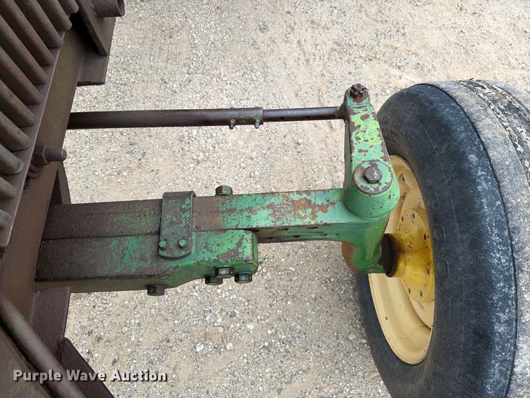 image for item DV8692 John Deere 4440 tractor